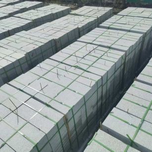 湘潭 芝麻白1.8公分火烧300*600地铺，清仓大甩卖