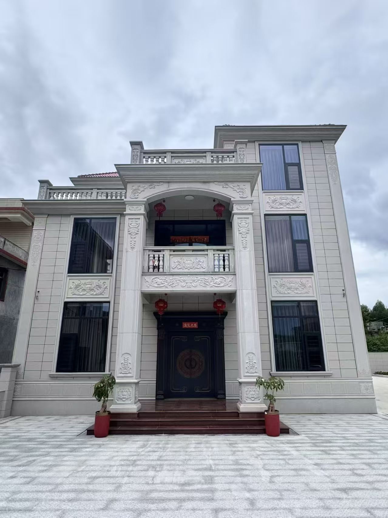 湘潭 芝麻白石材别墅干挂案例展示