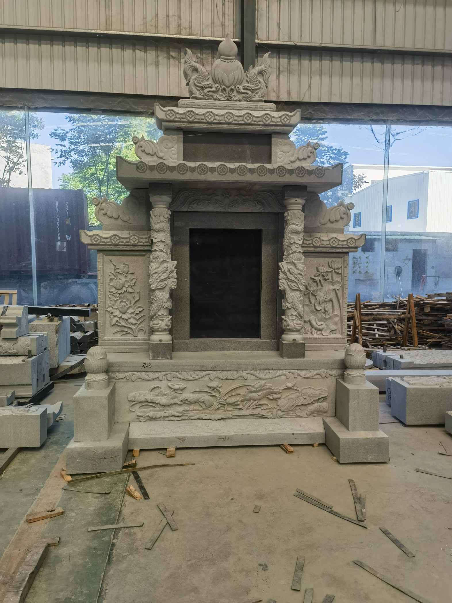 湘潭 芝麻灰高档墓碑、土墓，一套也支持定做