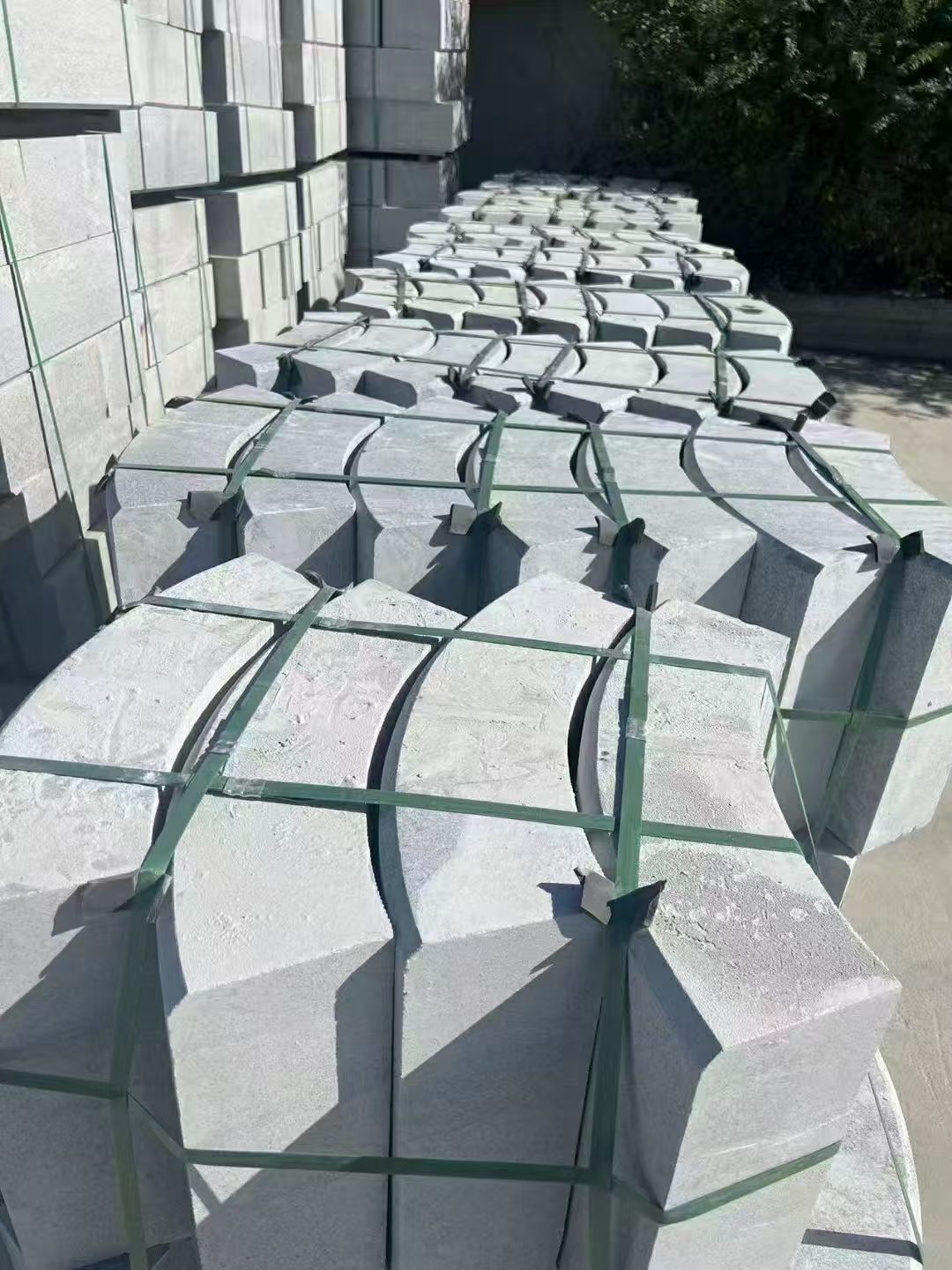 湘潭 芝麻灰弧形路沿石