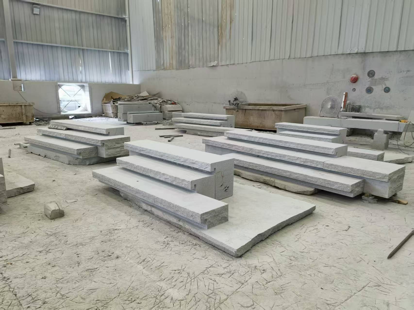 湘潭 整石台阶（大面火烧+侧面自然面），出货前厂内拼装