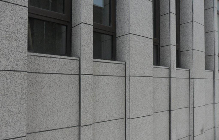 湘潭芝麻灰外墙干挂石材及施工注意事项