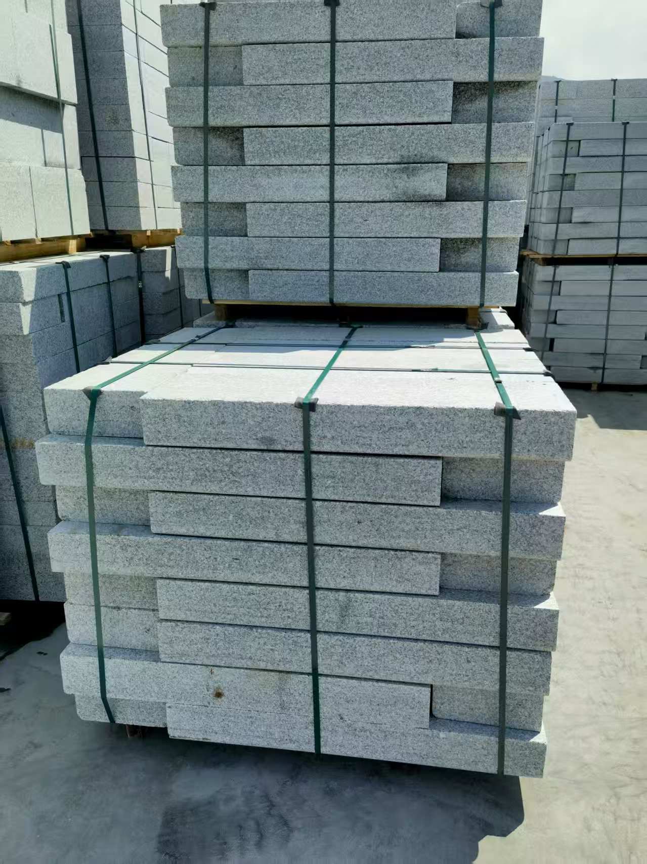 湘潭 芙蓉白花岗岩路沿石、平石尺寸标准，色泽均匀