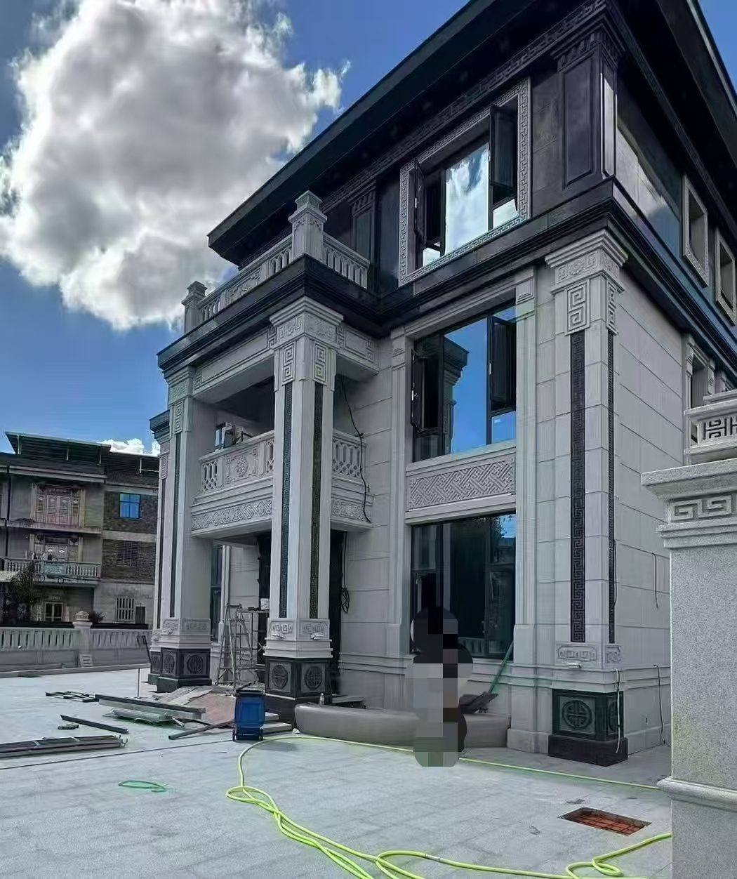 湘潭 别墅干挂，芝麻白与芝麻黑完美配合